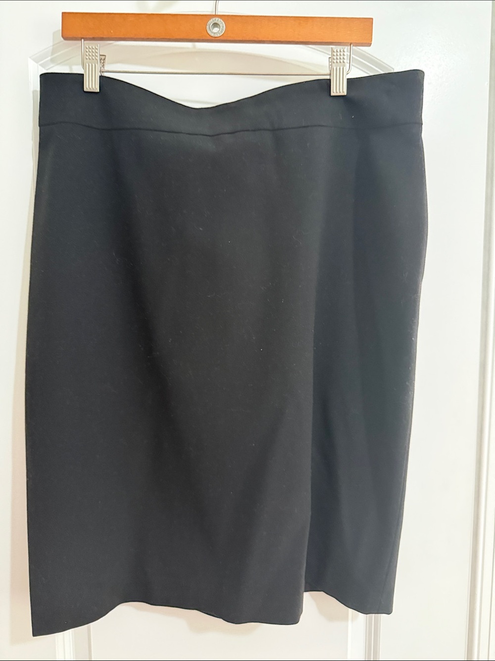 Paniz Black Pencil Skirt